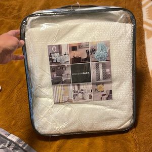 Queen/Full duvet set